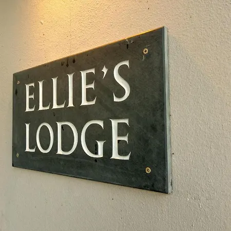 Ellie's